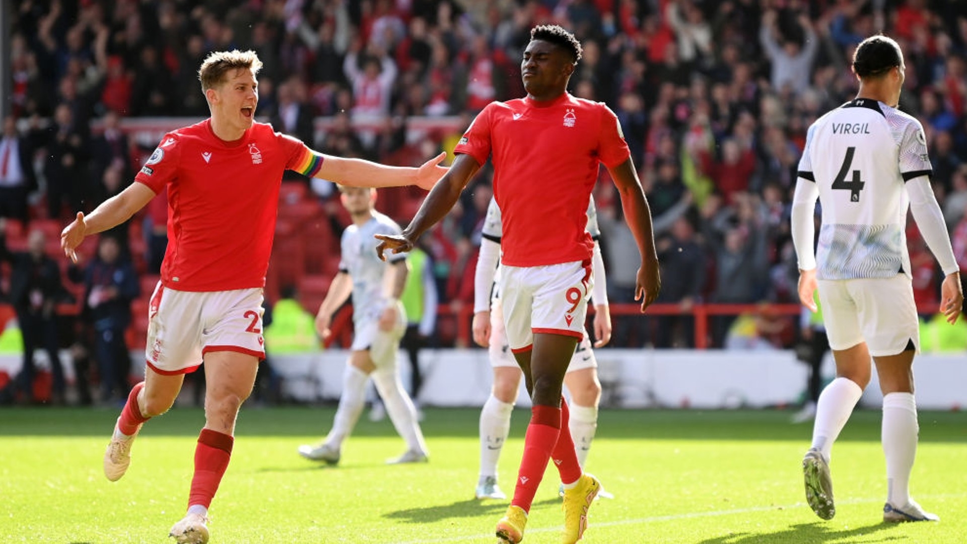 他们通过关 他们通过关